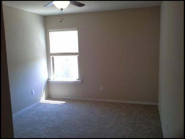 Building Photo - 14505 Parkway Cir