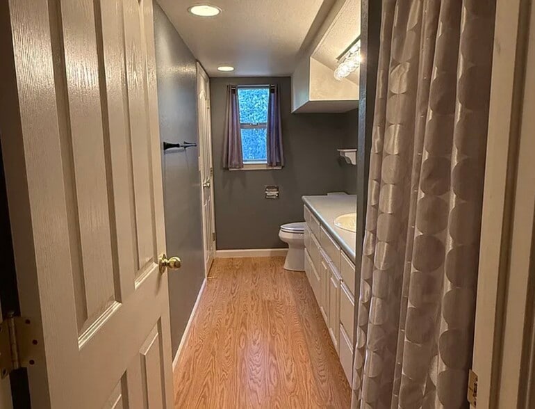 Building Photo - 4121 Northwood Dr