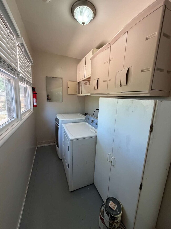 Building Photo - "Charming Concord Retreat: 3-Bedroom, 2-Bath Haven on Bel Air Drive!"
