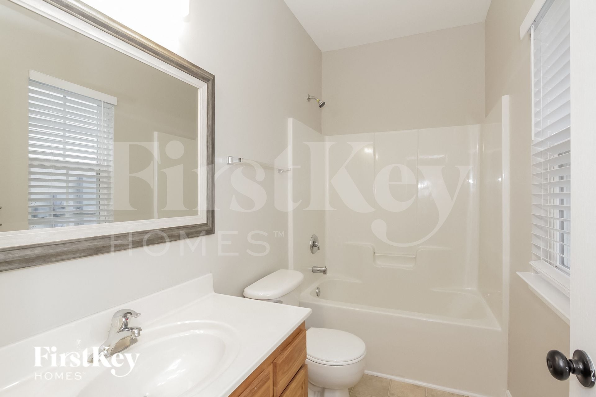 Building Photo - 9220 Ducati Ln