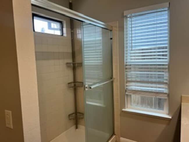 Building Photo - Well-Maintained 3BR/2BA Single-Family Home for Lease