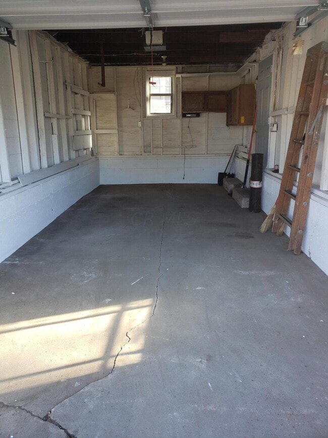 Building Photo - 963 S 22nd St