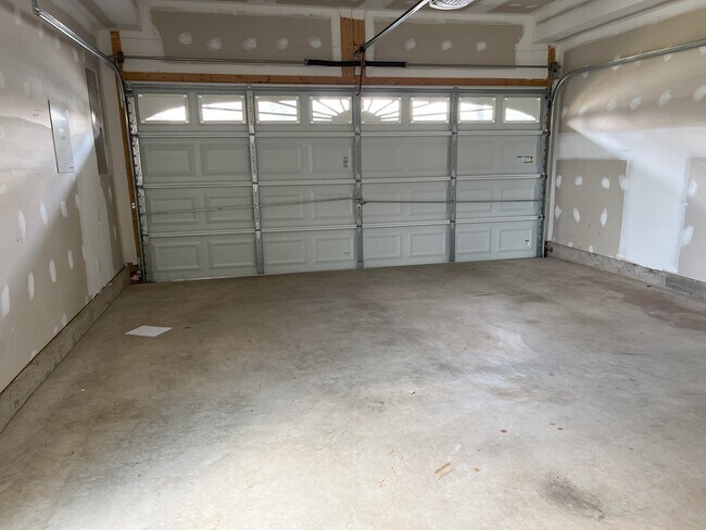 Building Photo - 43152 Whelplehill Ter
