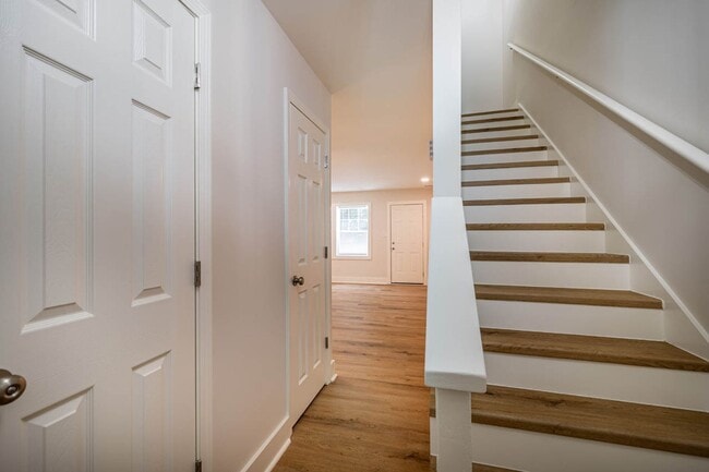 Building Photo - 105 Stowe Pl