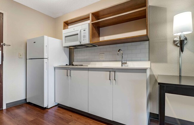 Building Photo - Furnished Studio-Oakland - Alameda