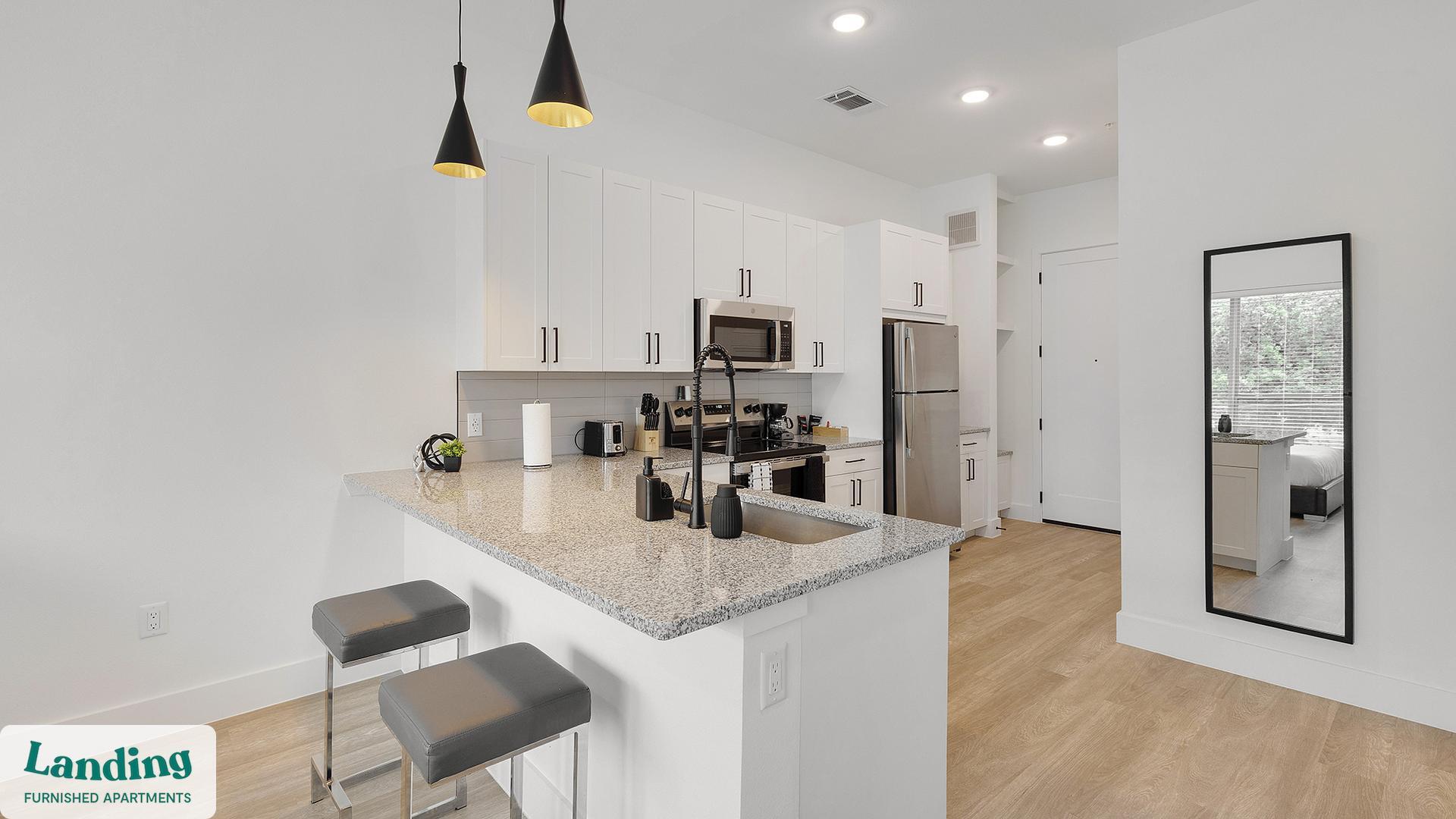 Building Photo - 650 E Sycamore St