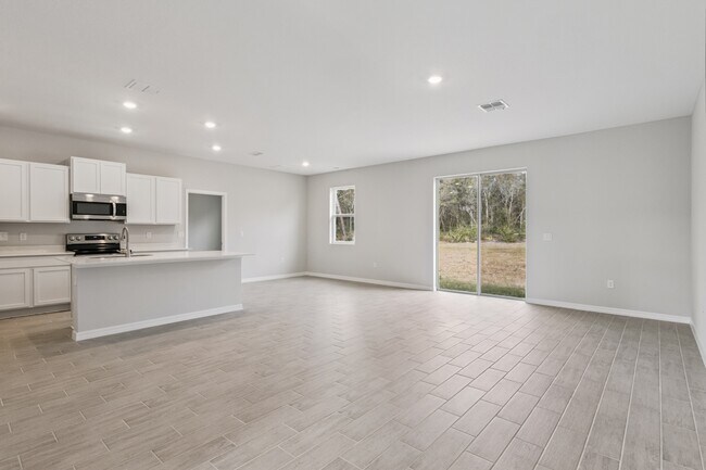 Building Photo - 393 Marion Oaks Golf Rd