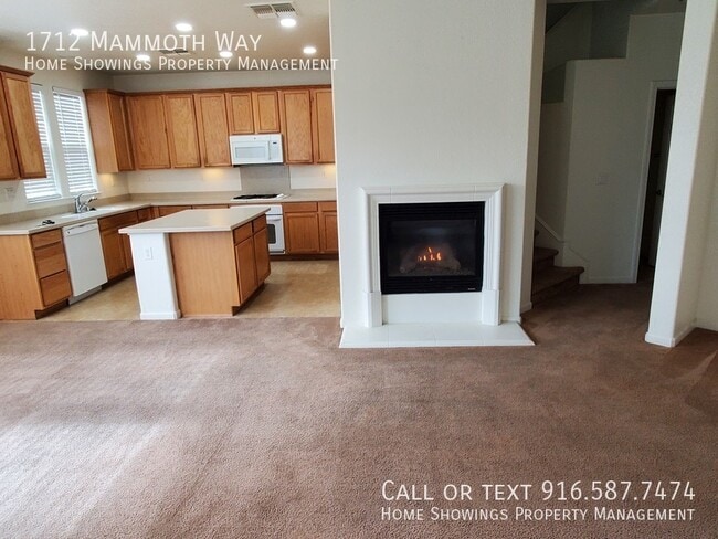 Building Photo - 1712 Mammoth Way