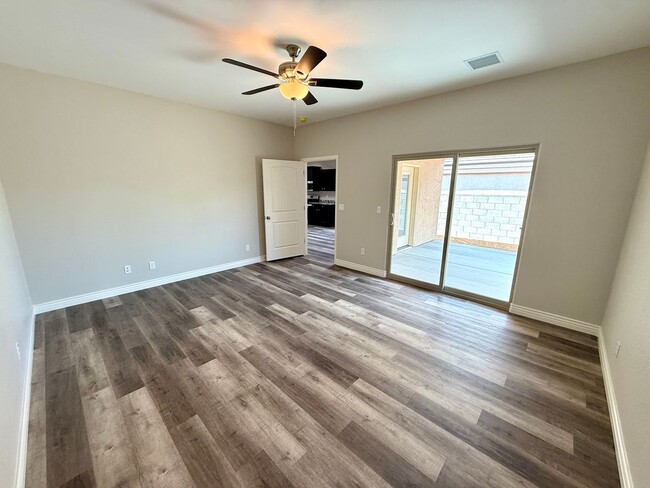 Building Photo - Gorgeous 2025 Built 3 Bedroom 2 Bath Home!