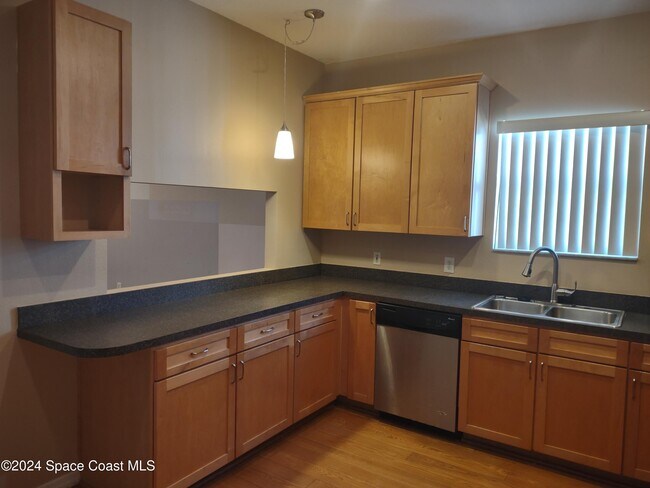 Building Photo - 3541 Deer Lakes Dr