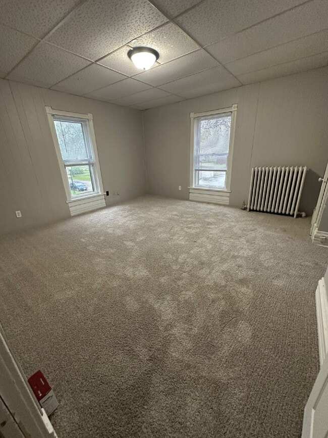 Building Photo - 747 Parker Ave