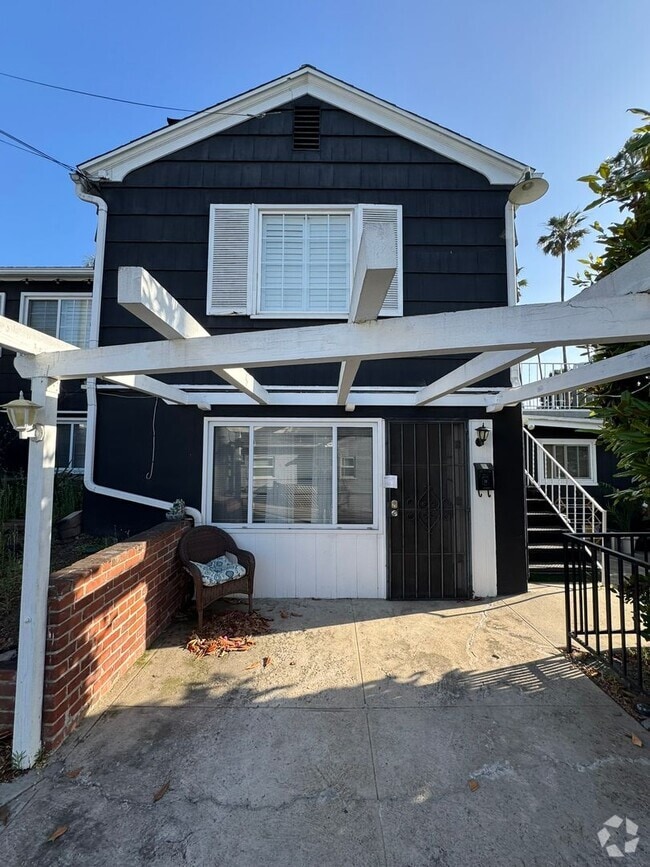 Building Photo - La Mesa Blvd