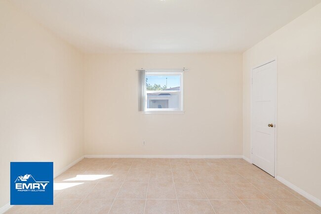 Building Photo - 11609 Lugo Park Ave