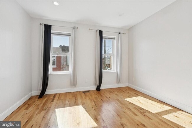 Building Photo - 2527 Ingersoll St