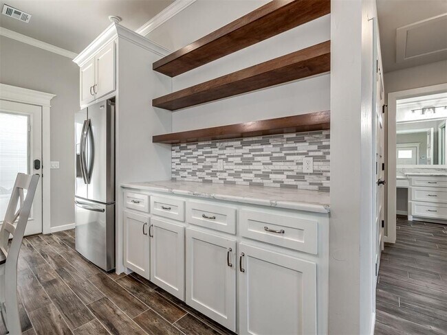 Building Photo - 4001 Timber Valley Dr
