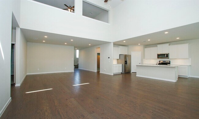 Building Photo - 14120 Sand Ridge Ct