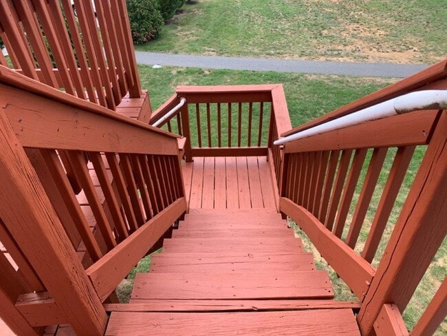 Building Photo - 6443 Creekbend Dr