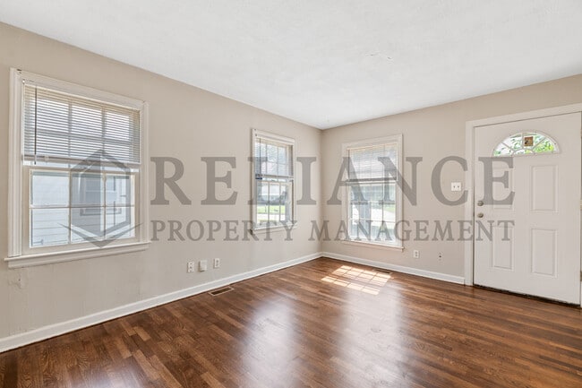 Building Photo - 1555 N Northeast Pkwy