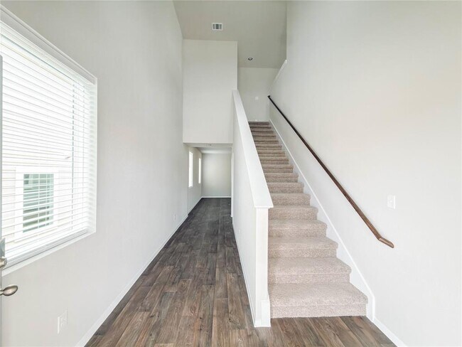 Building Photo - 2707 Towy Rd