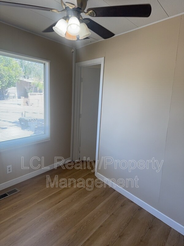 Building Photo - 25961 Leila Dr