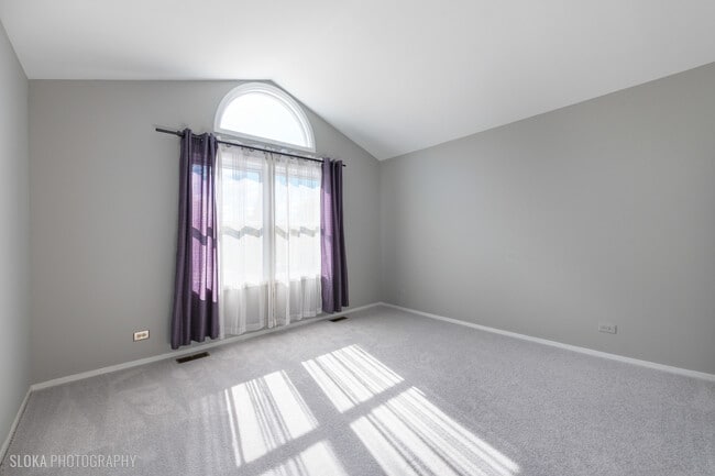 Building Photo - 2342 Hamilton Pl