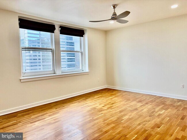 Building Photo - 111 S 15th St