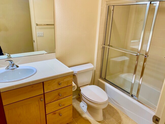 2nd bathroom, full bath/shower - 21 Canyon View