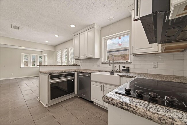 Building Photo - 14507 Ravenhurst Ln