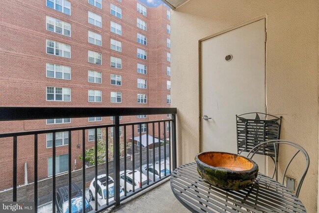 Building Photo - 1441 Rhode Island Ave NW