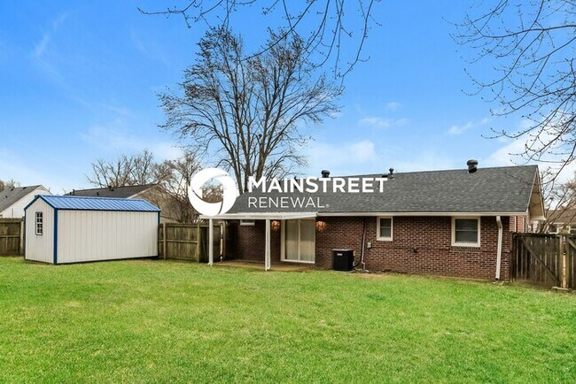 Building Photo - 3 Bedroom Pet-Friendly Home in LOUISVILLE, KY with Main Street Renewal