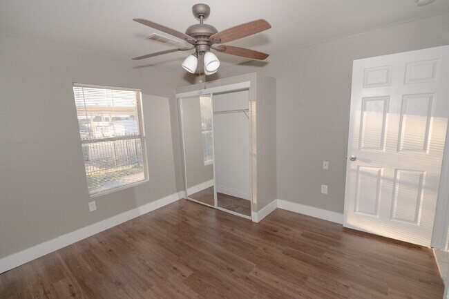 Building Photo - 4826 Bristol St