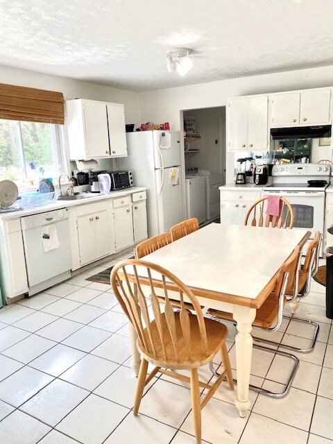 Building Photo - 42 Patricia Ln