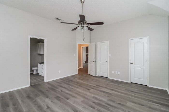 Building Photo - 426 Kimmel Dr