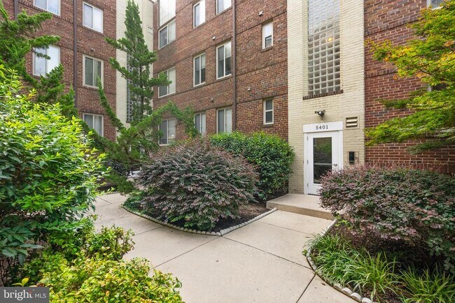Building Photo - 5401 9th St NW