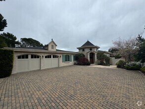 Building Photo - West Hillsborough Home For Rent