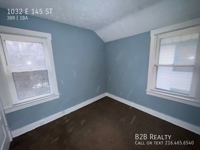 Building Photo - 1032 E 145th St