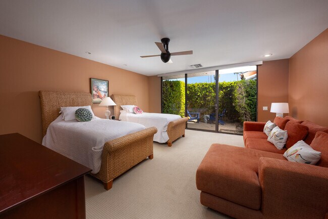 Building Photo - 52 Princeton Dr