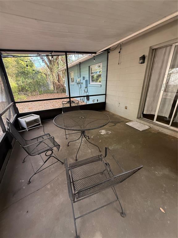 Building Photo - 1410 N Fern Creek Ave