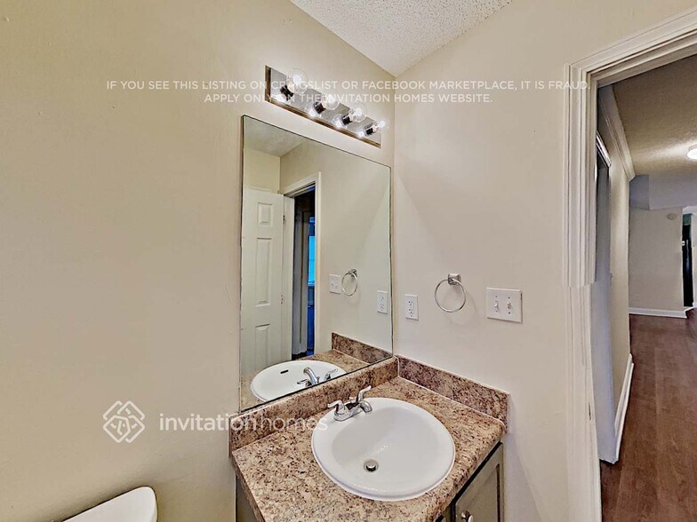 Building Photo - 4006 River Garden Cir
