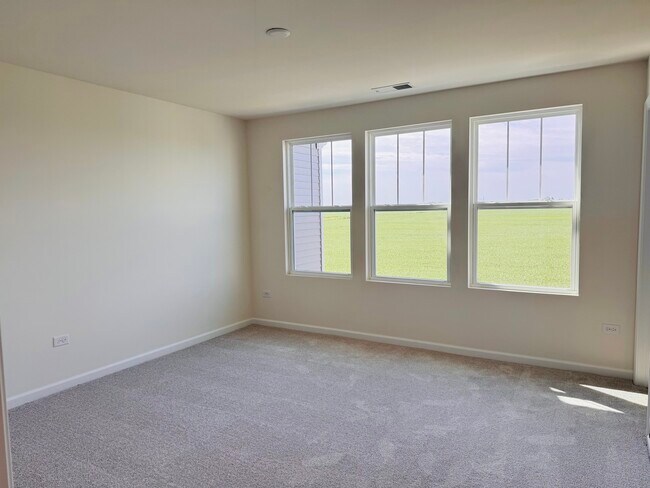 Building Photo - 2177 Ryegrass Ln