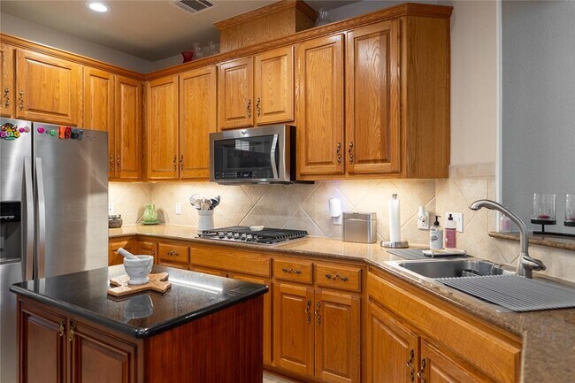 Building Photo - 9417 Jenaro Ct