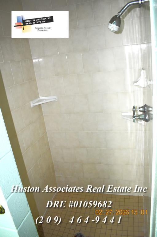 Building Photo - 868 W Euclid Ave