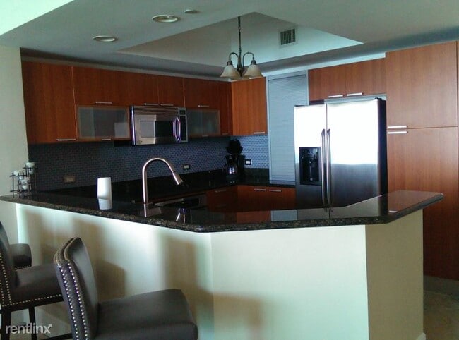 Primary Photo - 3 br, 2.5 bath Townhome - 9 Villa Ln