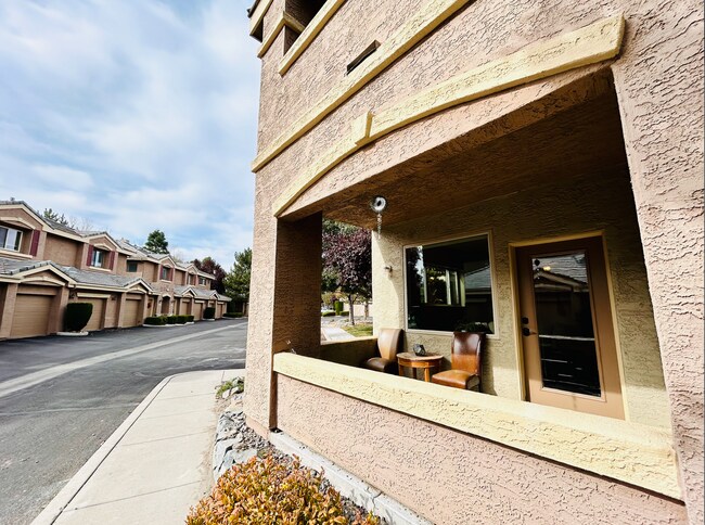 Building Photo - 900 S Meadows Pky