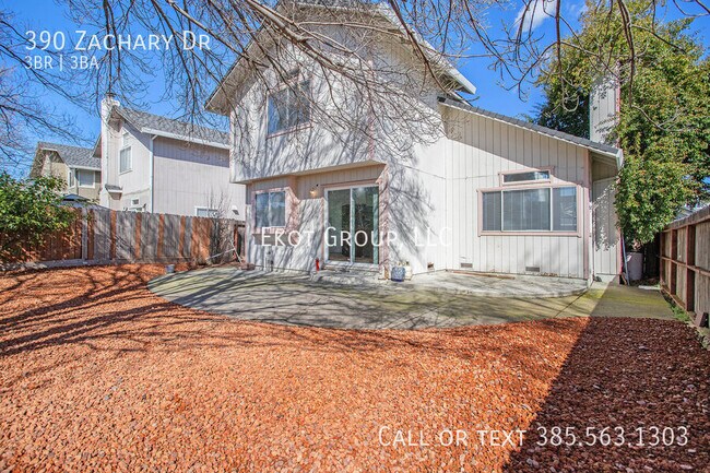 Building Photo - 390 Zachary Dr