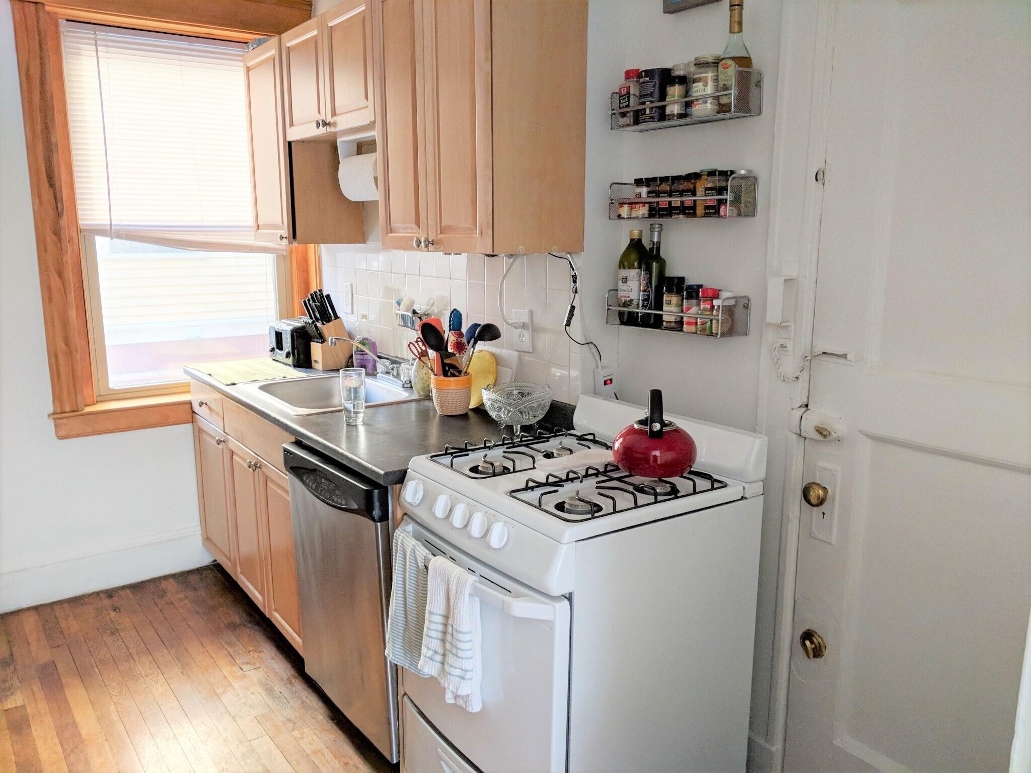 Building Photo - 97 Hancock St