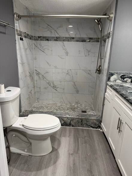 Building Photo - 8811 Poe Dr