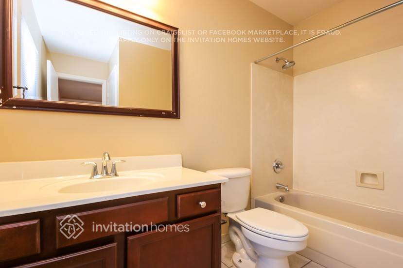 Building Photo - 1014 E Marco Polo Rd