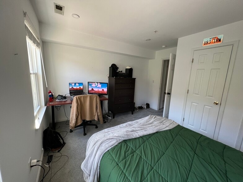 Unit # 1 - 1327 Belmont St NW