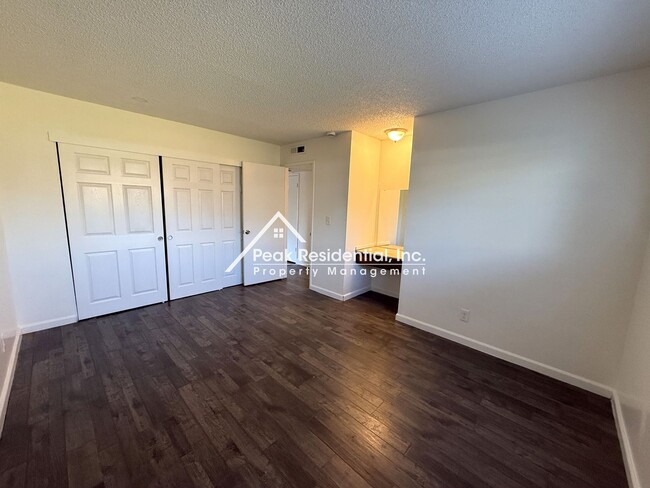 Building Photo - Very Nice 2bd/1ba Rancho Cordova Duplex